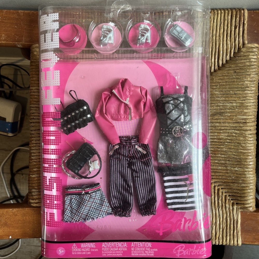 NEW RARE VTG 2006 Barbie Fashion Fever Mattel Y2K Mix And Match Outfits